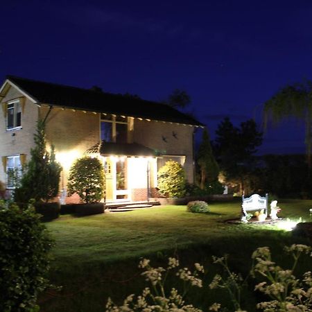 B&B Elbahof, Goed En Goedkoop! Hem Exterior photo