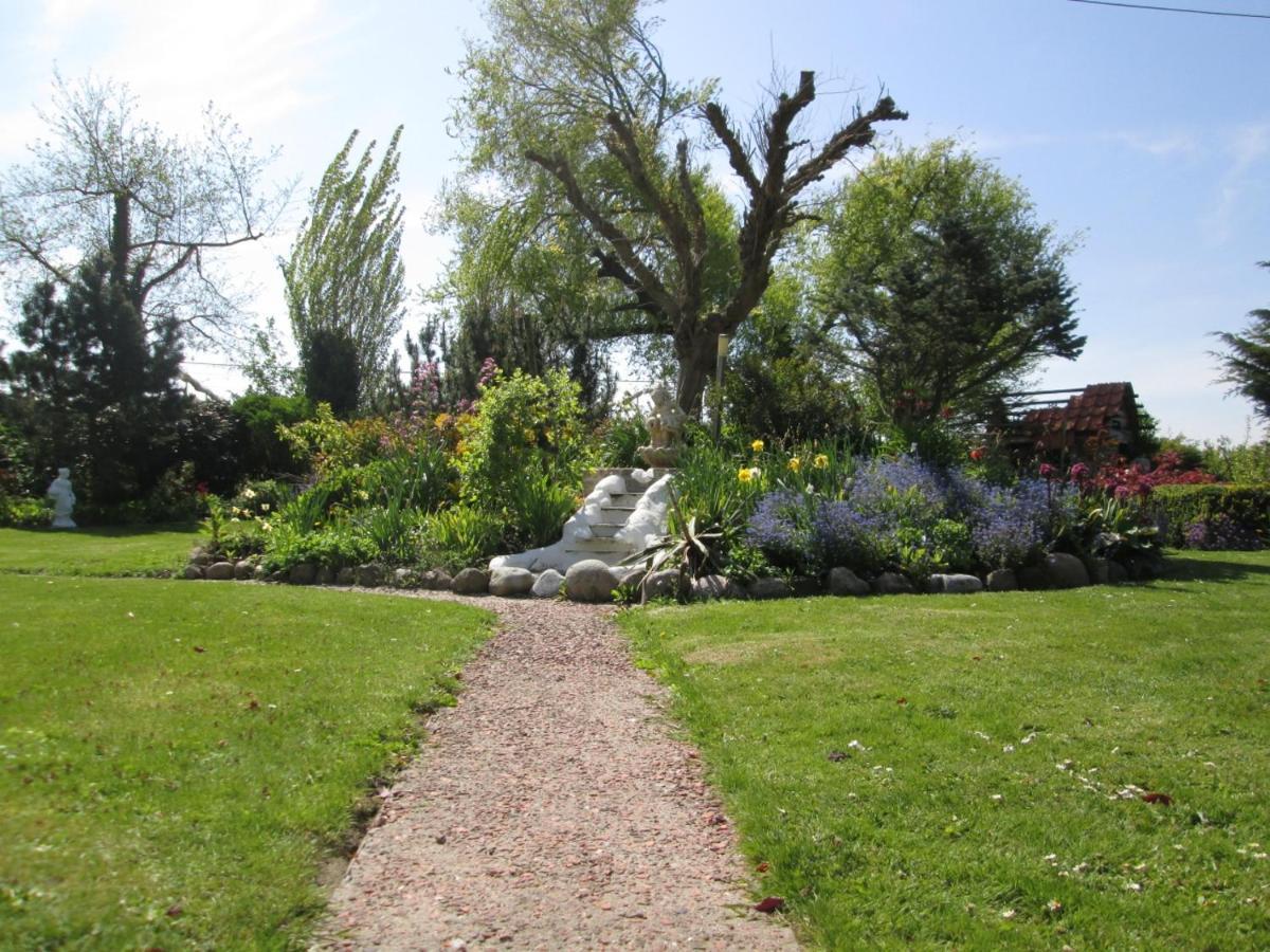 B&B Elbahof, Goed En Goedkoop! Hem Exterior photo
