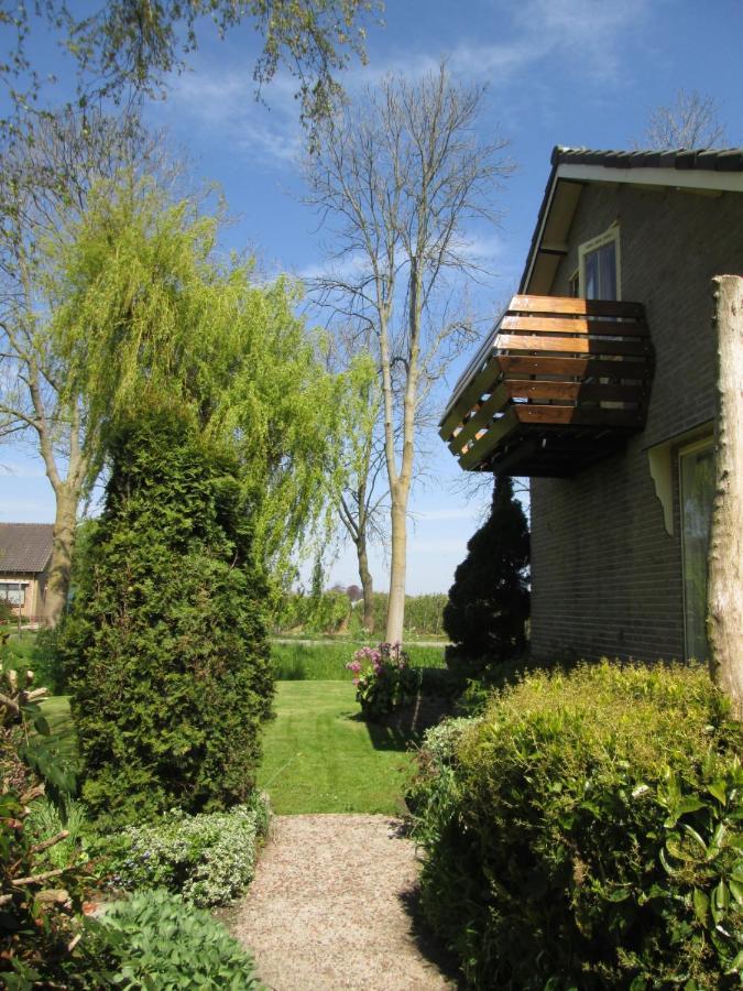 B&B Elbahof, Goed En Goedkoop! Hem Exterior photo
