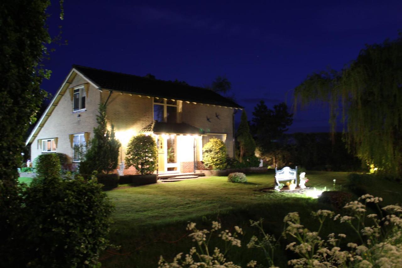 B&B Elbahof, Goed En Goedkoop! Hem Exterior photo